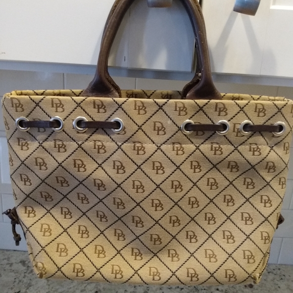 Handbag - Picture 3 of 5